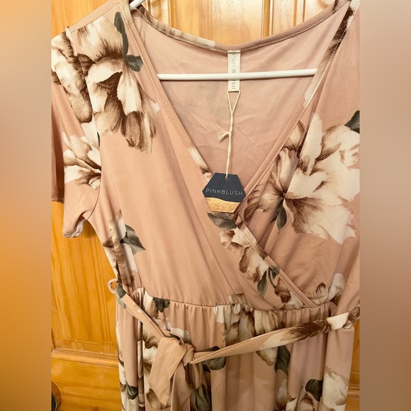 NWT PinkBlush Light Pink Floral Hi Low Midi Maternity/Nursing Dress - Picture 3 of 5